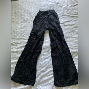 Women’s khaki pants
